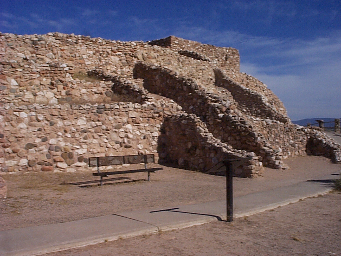 TUZI Sign