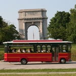Trolley in front of the Arch