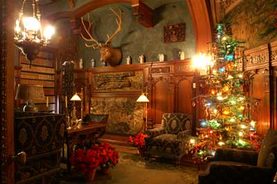 Gloria Vanderbilt Xmas06.8