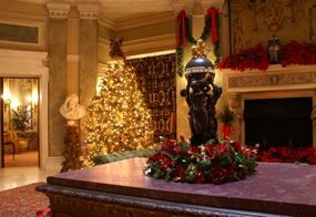 Main Entrance Hall of Vanderbilt Mansion decorated for Christmas