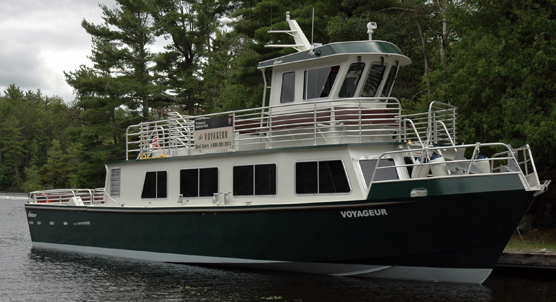 New Voyageur tour boat
