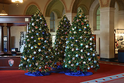 NPS Holiday Ornaments at the White House Visitor Center NPS Holiday Ornaments at the White House Visitor Center
