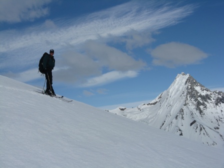 Volunteer with Snider Peak