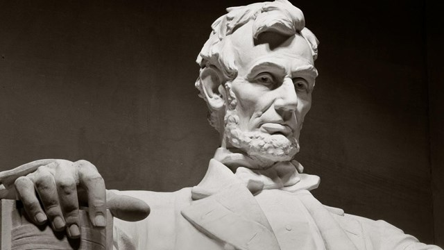 Statue of Abraham Lincoln