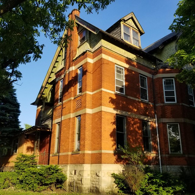 Photo of the Pullman House Project visitor center. 