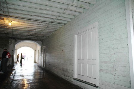 covered walkway with ceiling