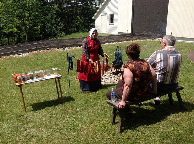 Park Ranger Describes Dying Clothes in the 1830s.
