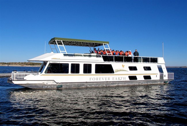 EARTHBOAT_KIDSWAVE-TOPDECK-11-18-10.jpg EARTHBOAT
