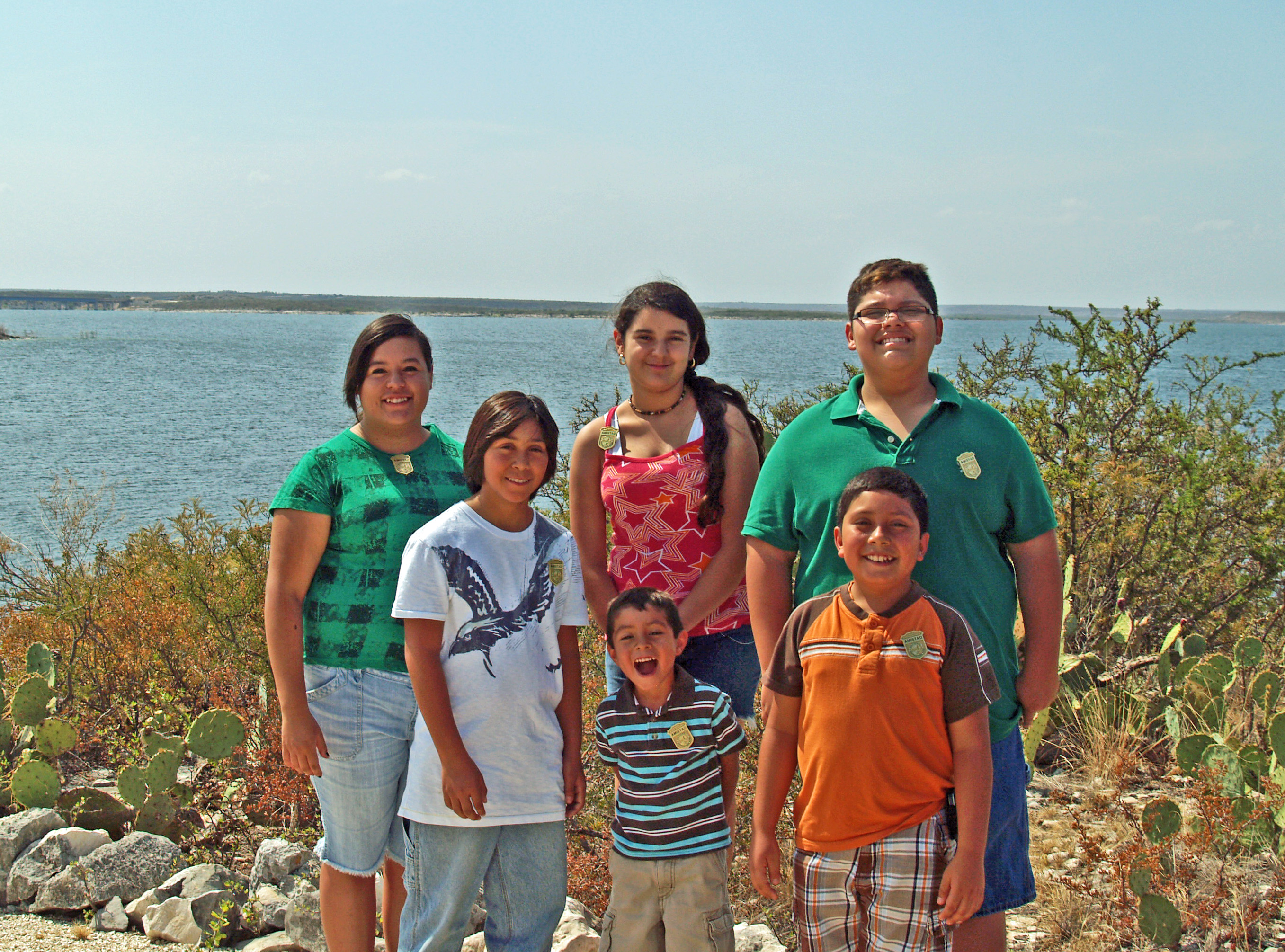 A group of Junior Rangers posing at Lake Amistad. A group of Junior Rangers posing at Lake Amistad.