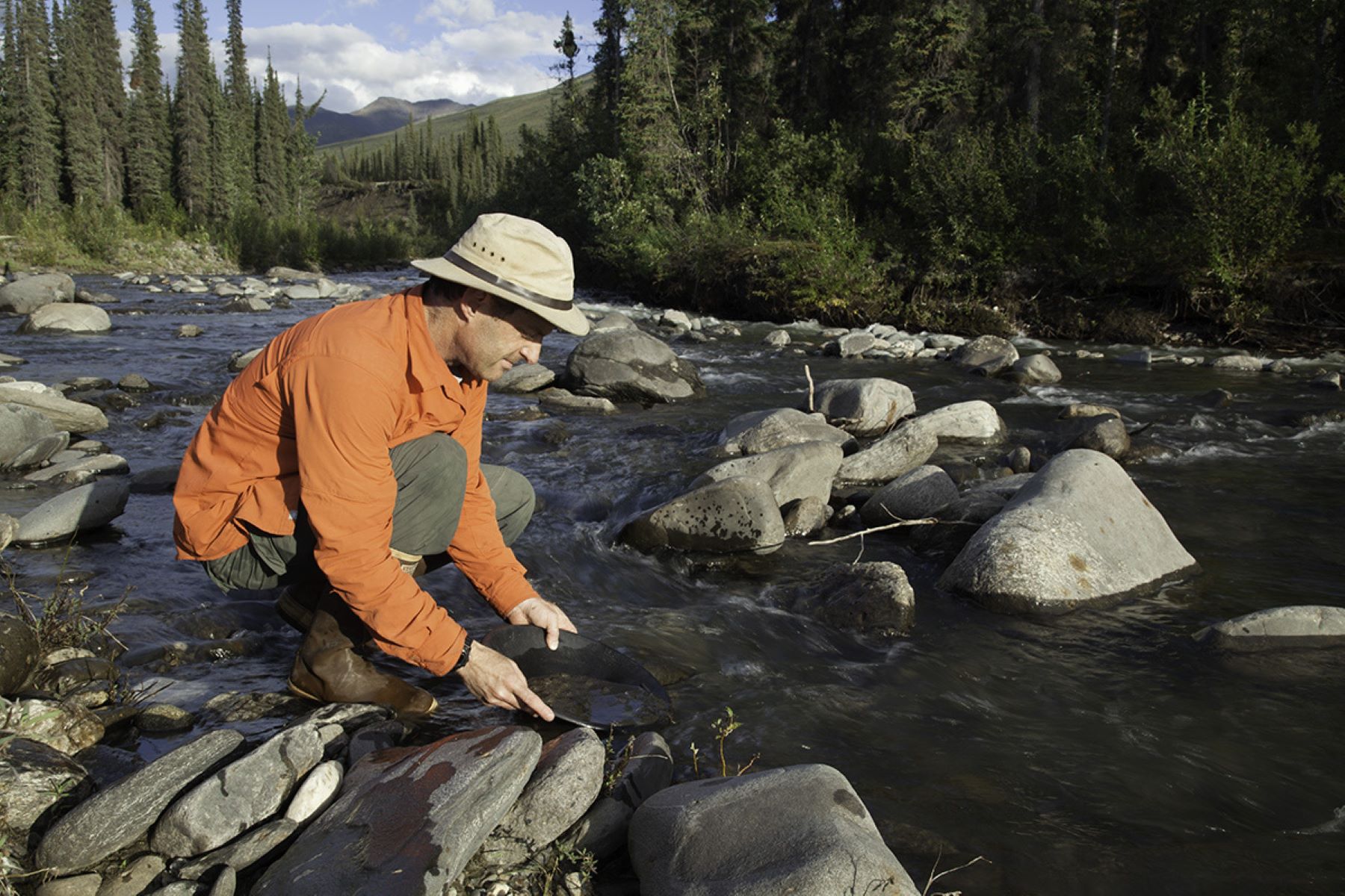 Gold-Panning-BLM.jpg?maxwidth\u003d650\u0026autorotate\u003dfalse