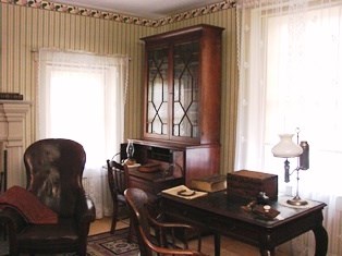 Johnson Bedroom Desk Johnson Bedroom Desk