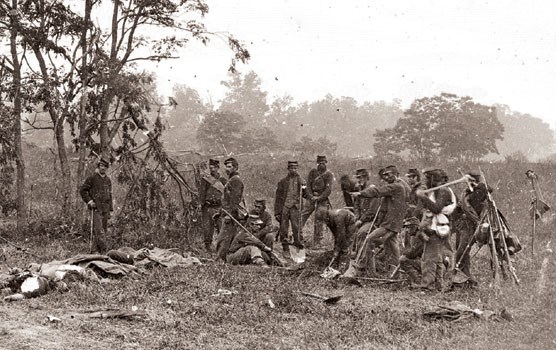 Alexander Gardner image of a burial crew.