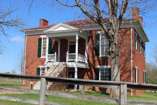 Brick Appomattoxcourthouse with steps going to the second floor