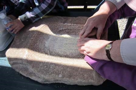 Using a mano and metate Using a mano and metate
