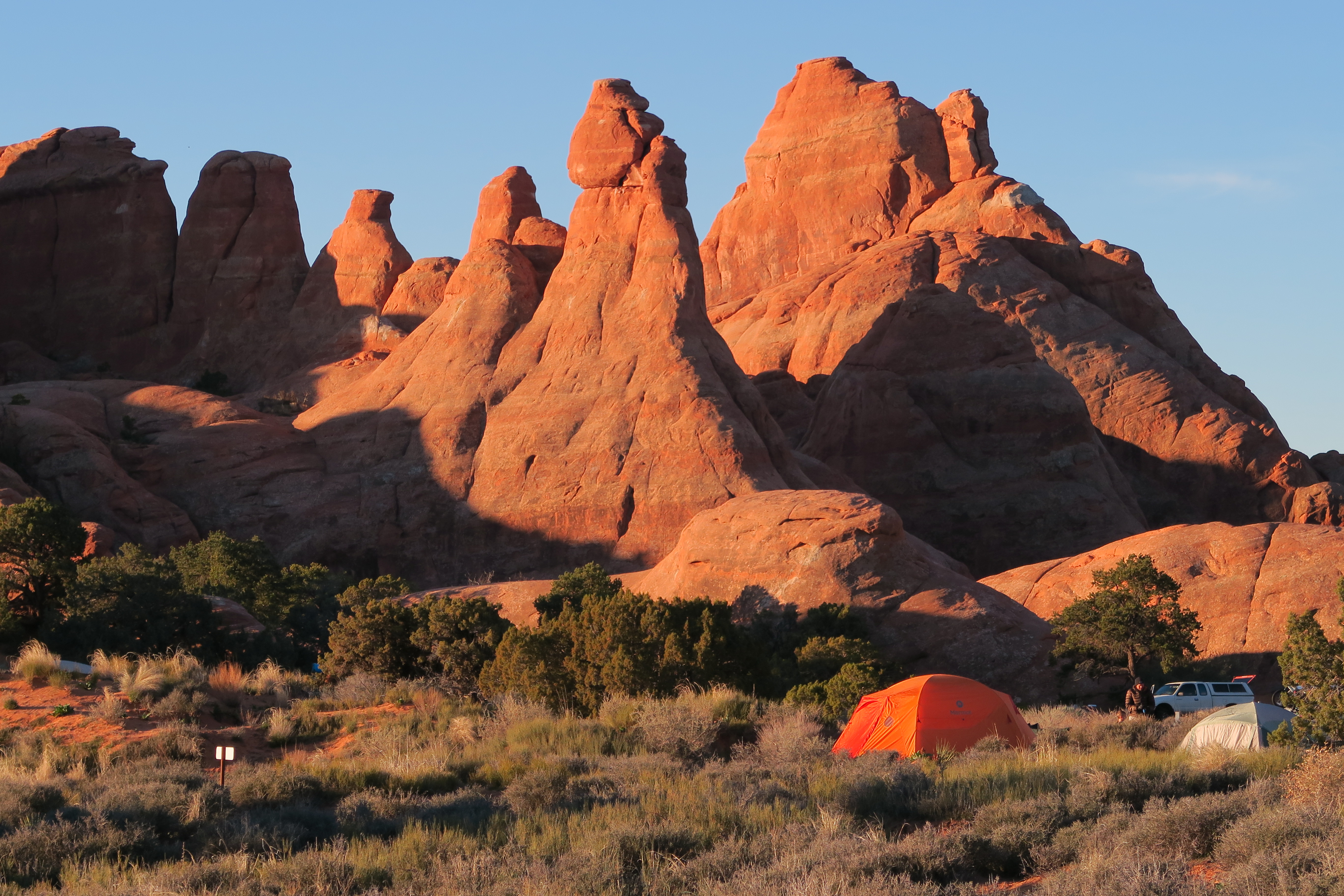 The sun sets at Devils Garden Campground in Arches National Park