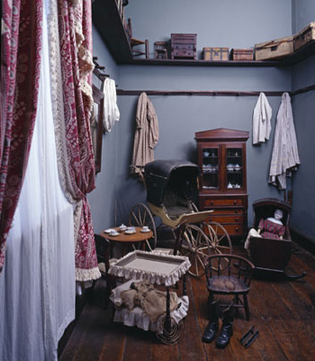 Girls' Dressingroom Girls' Dressingroom