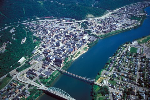 1169 overheard view of river and town