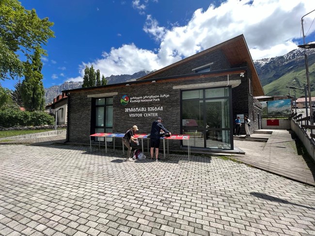 A picture of a Georgian park visitor center.