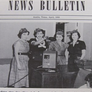 A group of four Latina women studying medicine.