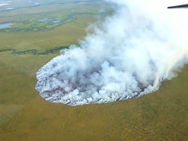 AnaktuvukRiverFire_web Aerial view of a wildfire burning in the tundra.