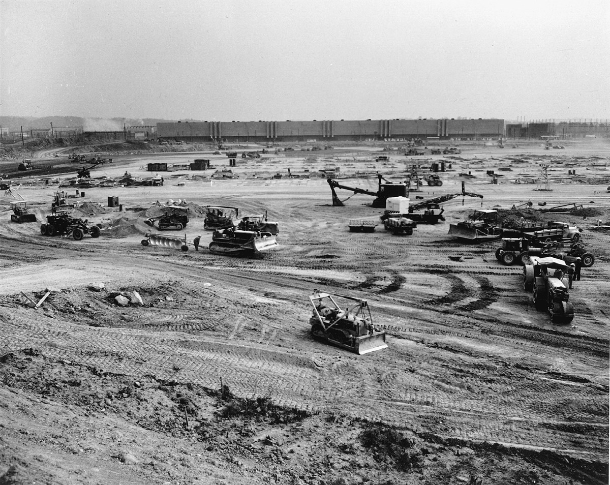 Construction at K-25 site, Oak Ridge