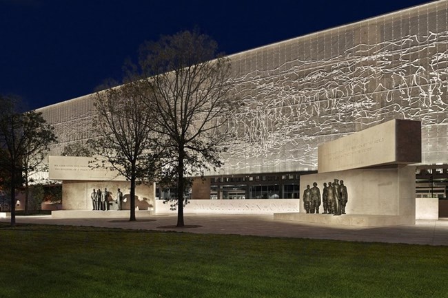 DDEM tapestry Eisenhower memorial with large metal tapestry feature