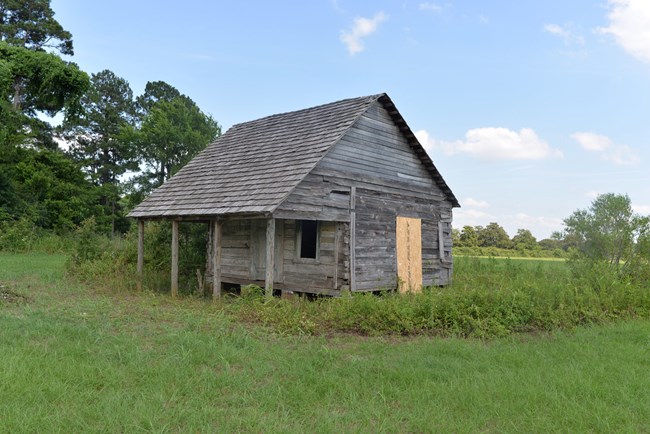 Slave cabin along the Cane River in Natchitoches. Slave cabin along the Cane River in Natchitoches.