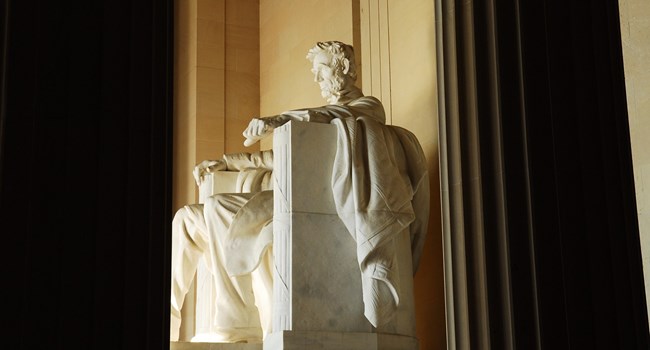 Statue of Abraham Lincoln