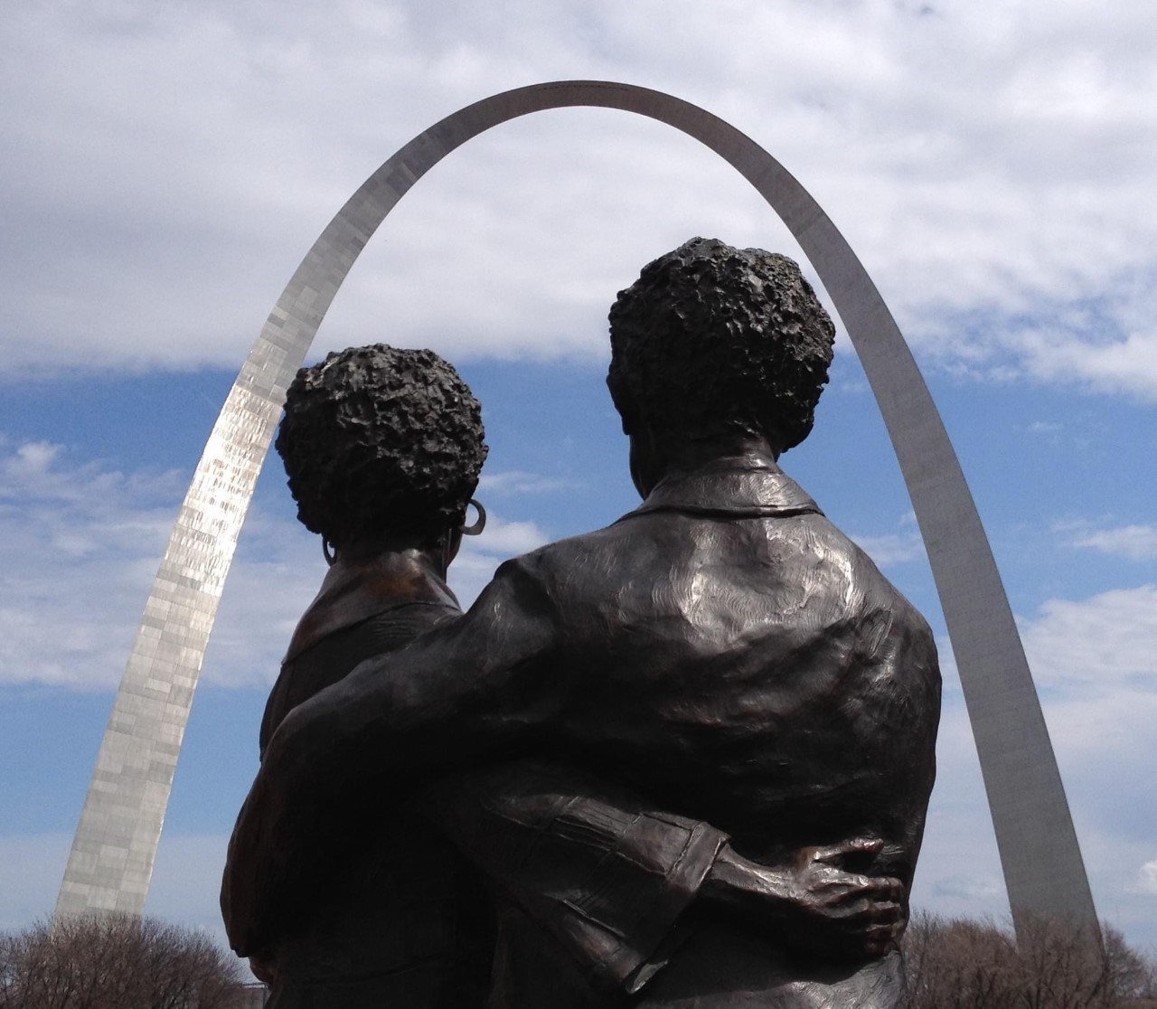 Statues of Dred and Harriet Scott Facing the Gateway Arch.