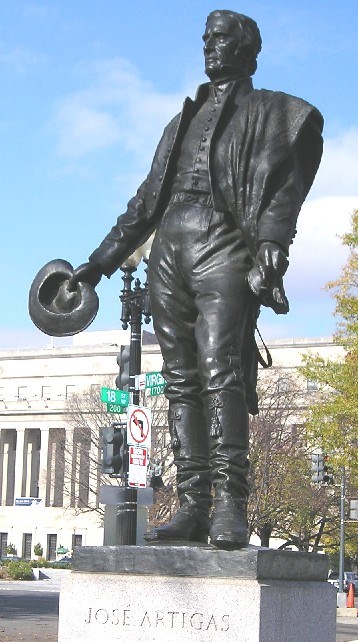 Statue of José Artigas.