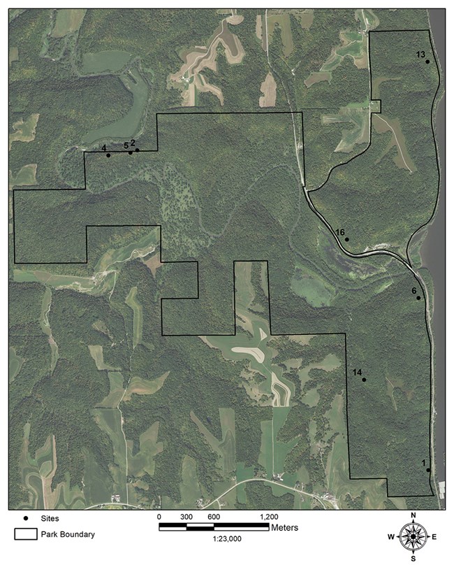 Map of Effigy Mounds National Monument showing eight numbered plots