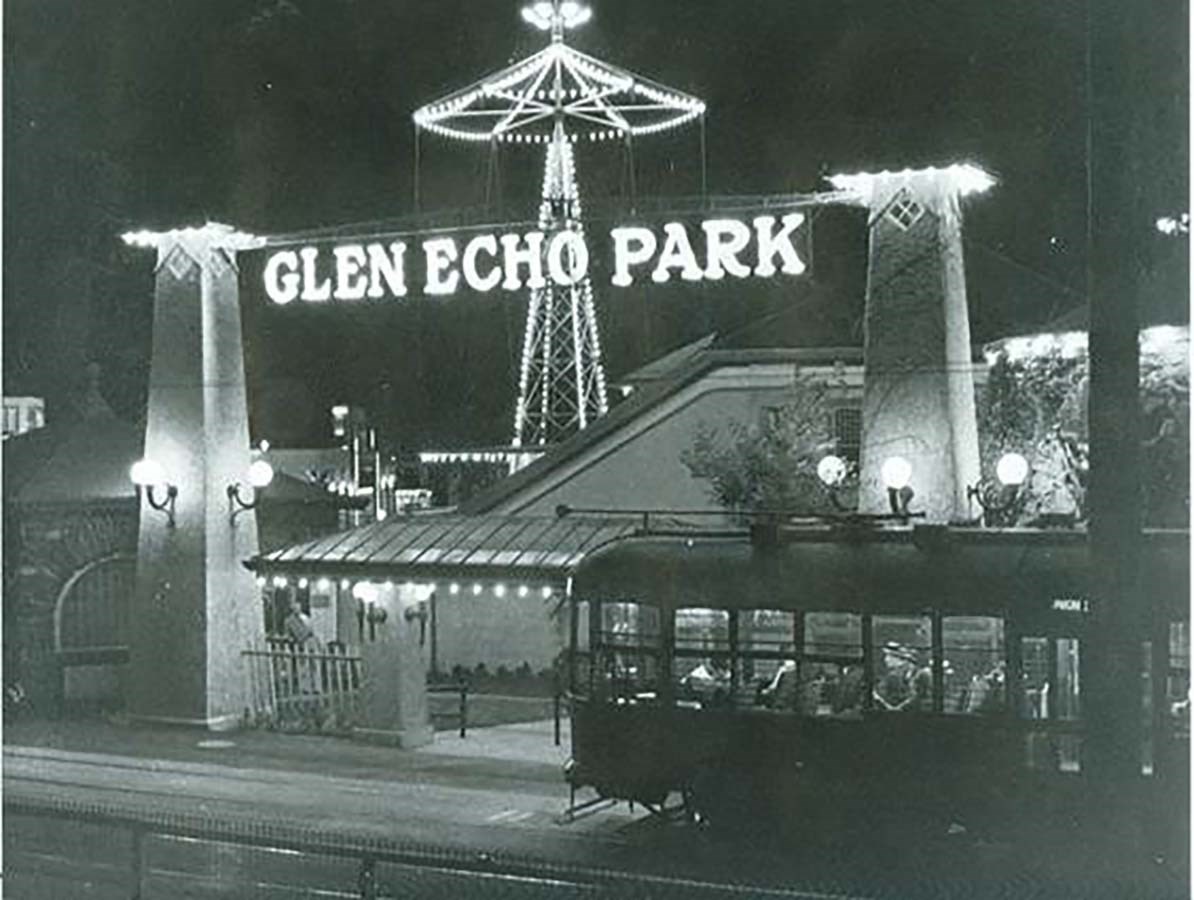 Historic photo streetcar in front of entrance to Glen Echo Park.