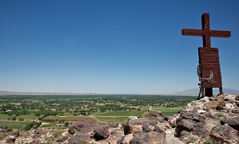 Expansive skies blanket the view from the summit of El Cerro de Tomé. Photo © Jack Parsons