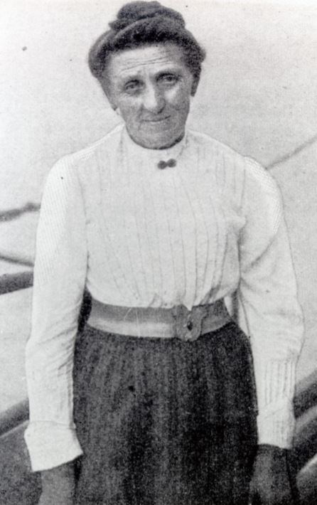 Kate Walker, Keeper at Robbins Reef Lighthouse c. 1909