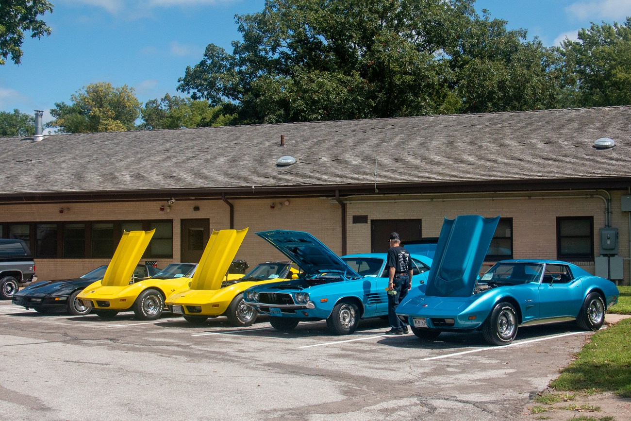 Korslund34September 01, 2019_MG_5691 Parked antique cars on display