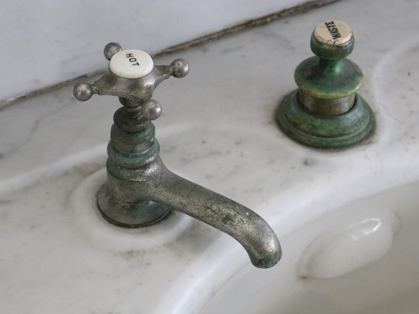 LONG-RM204-hot-faucet.JPG?maxwidth\u003d650\u0026autorotate\u003dfalse