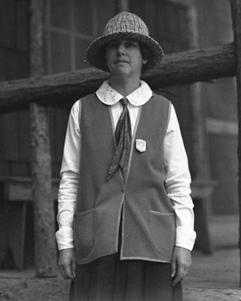 Martha Bingaman_YOSE Image_c. 1927 Ranger Martha Bingaman wearing her badge, a neck scarf and a brimmed hat.