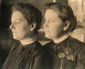 Mary Rozet Smith and Jane Addams (c. 1896)