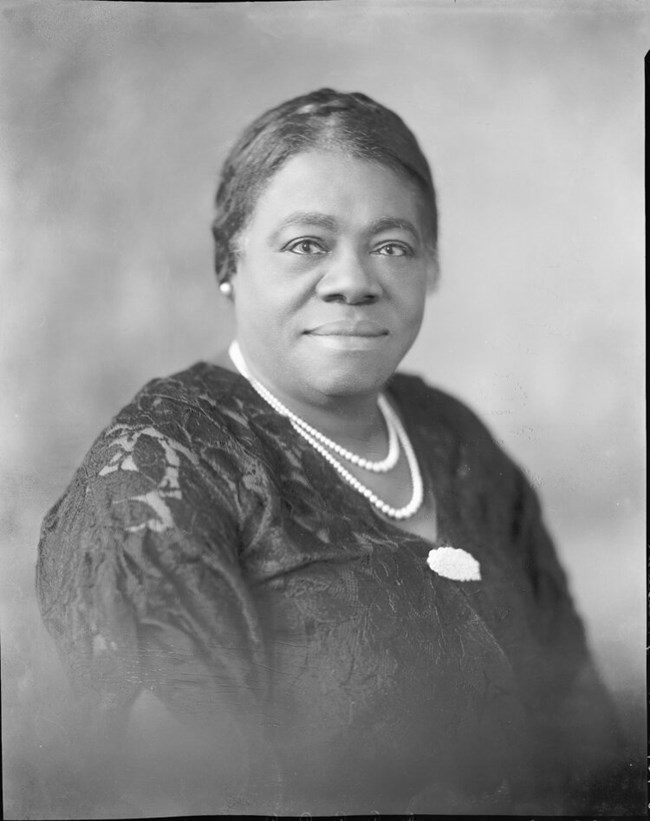 black and white photo of mary mcleod bethune