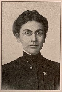 Portrait of Phoebe Mae Hopper taken from the 1909-1910 Nebraska Wesleyan University Yearbook.