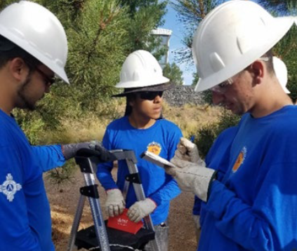 Rocky Mountain Youth Corps ASL Crew members at work