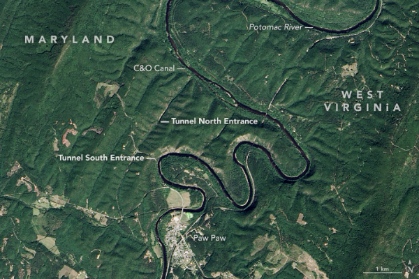 Satellite image of Paw Paw bends courtesy of the NASA Earth Observatory Project. Satellite image of Paw Paw bends.