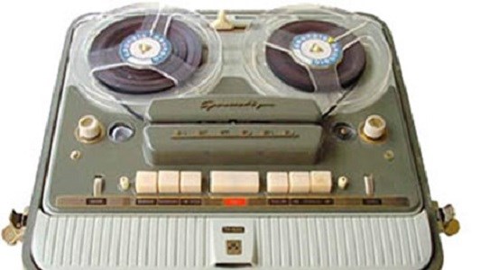 Old style tape recorder, green.