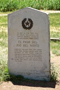 This marker commemorates the crossing in April 1598 of the Juan de Oñate  expedition at El Paso del Norte, on the border that today separates El Paso, Texas, from Ciudad Juárez in Chihuahua, Mexico. From here, Oñate moved north into the Spanish province o