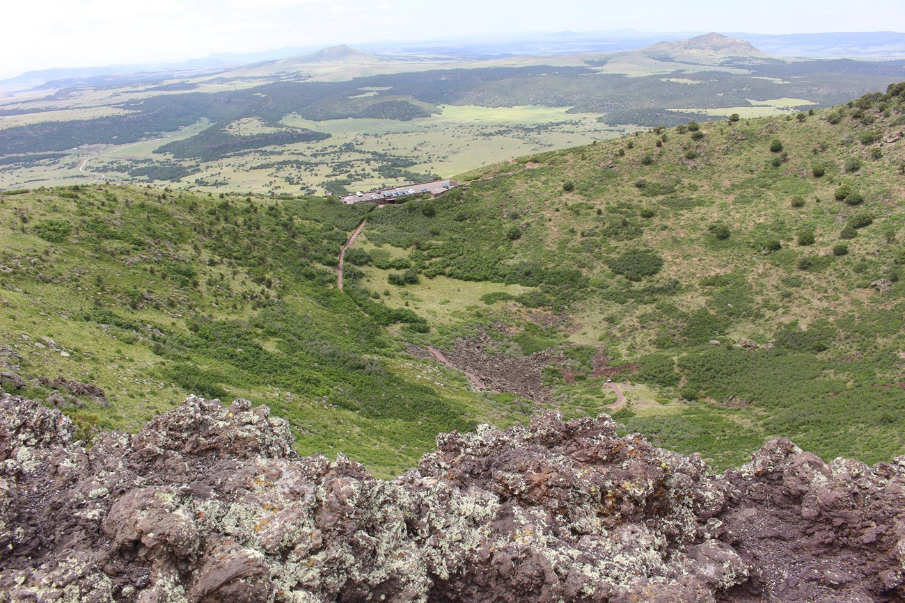 capulin mathis view into the crater from the rim trial