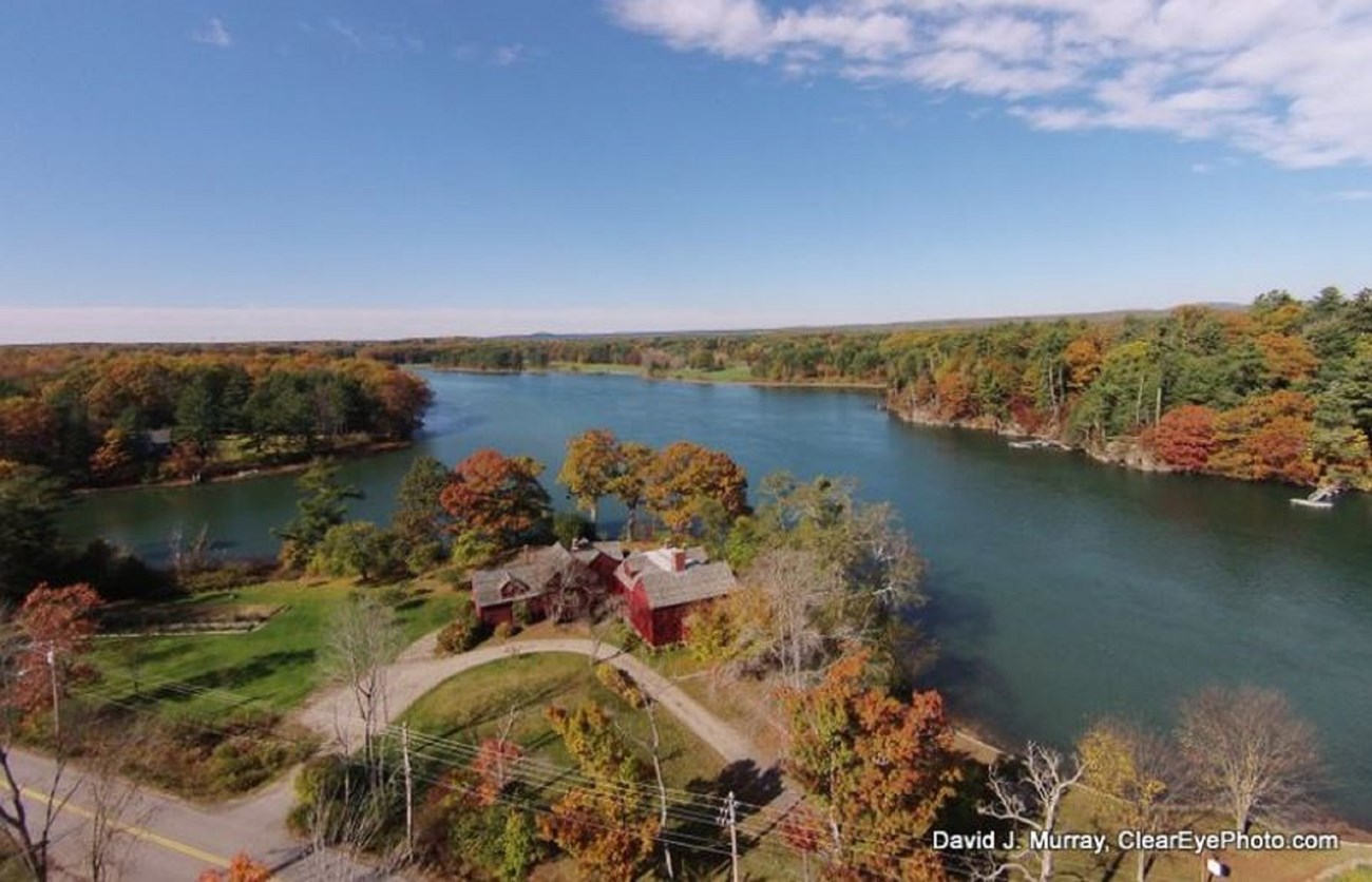 Preserving the waterfront views does not have to entail cutting off economic opportunity. Through partnerships, the York River watershed contains the first working waterfront conservation easement in the country.  Photo: David J. Murray, ClearEyePhoto.com