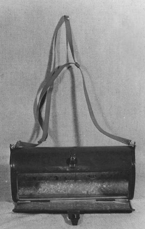 Catalog photo of a vasculum black and white catalog photo of a vasculum