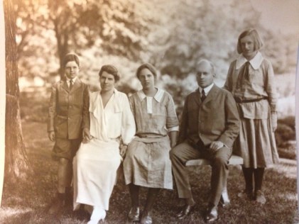 irvinandfamily son, mother, daughter, father, daughter