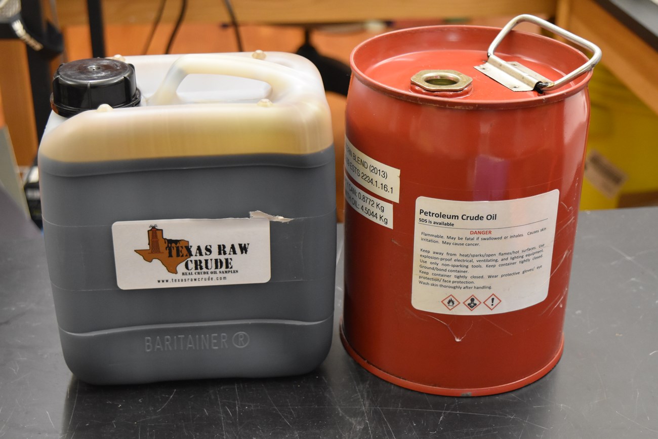 Samples of West Texas Intermediate crude oil (left) and diluted bitumen (right).