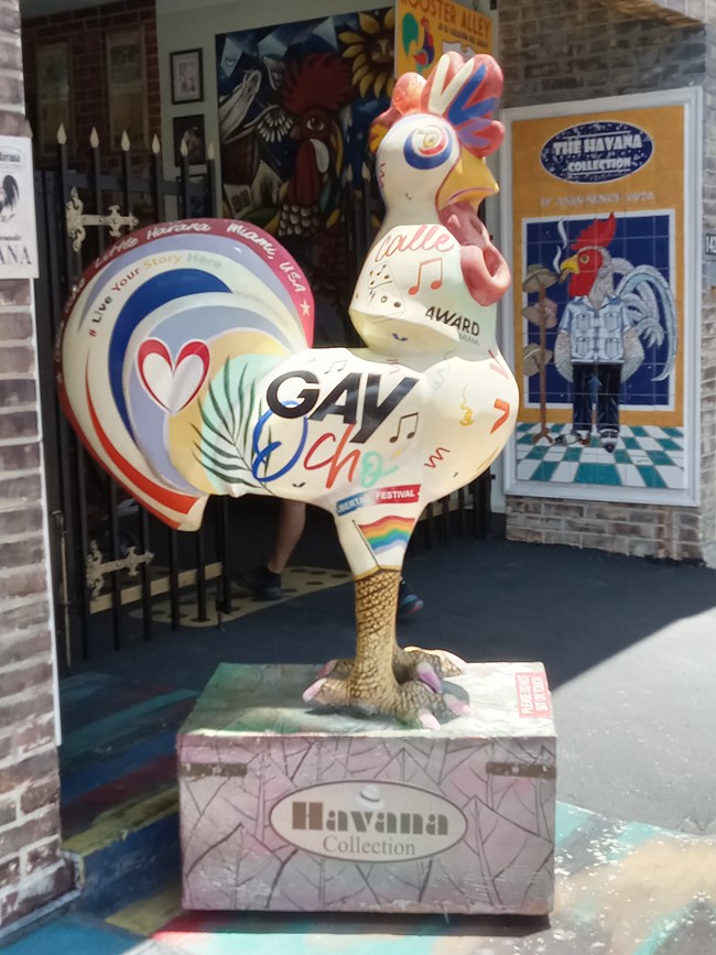 Mr Pepe Gay Ocho Statue